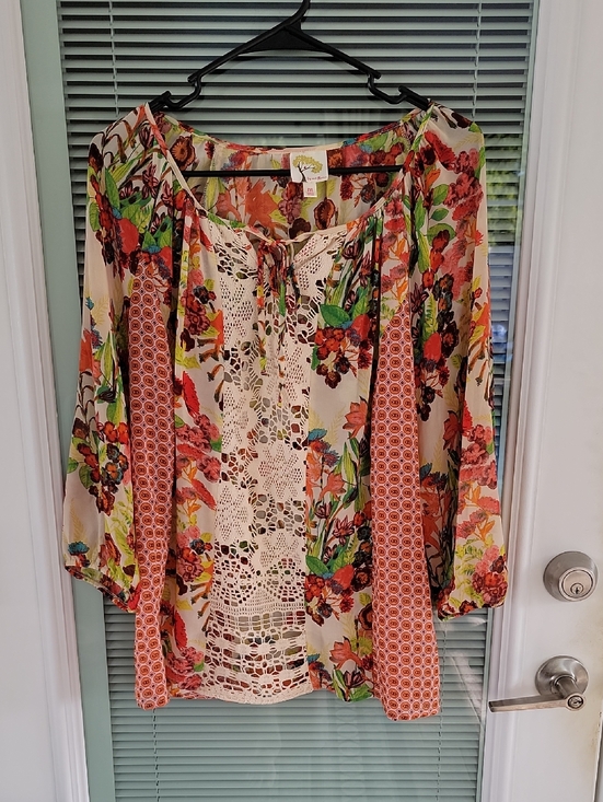 fig and flower Tops - fig and flower Floral Crochet Lace Peasant Top Sz M